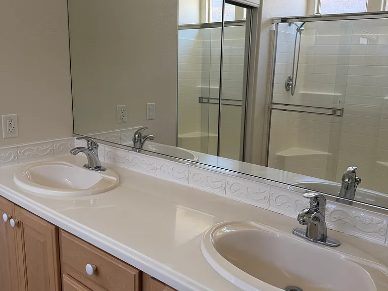 2196 N Silverstone Way — Photo 14