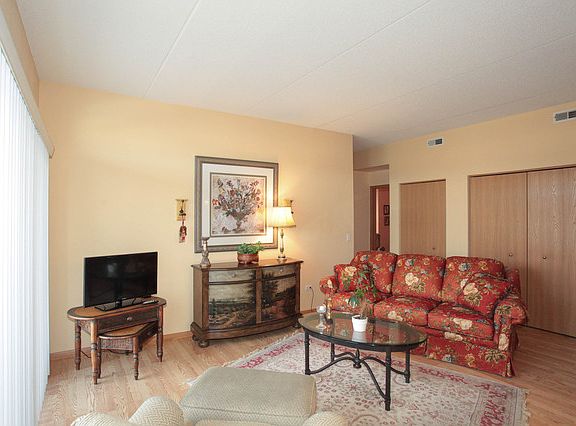 3rd image of 3135 Town Square Dr Unit 107