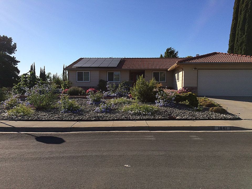 1st image of 1641 Greenridge Dr