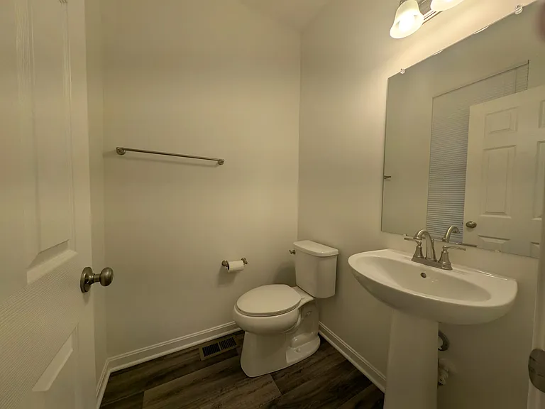 8246 Woodstar Dr — Photo 17