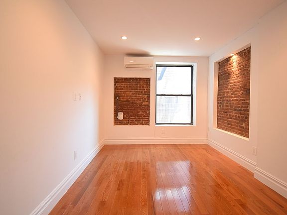 5th image of 941 Columbus Ave #1