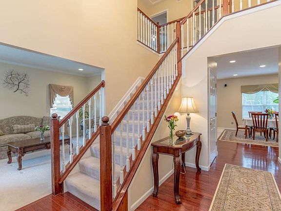 3rd image of 4669 Raven Ct