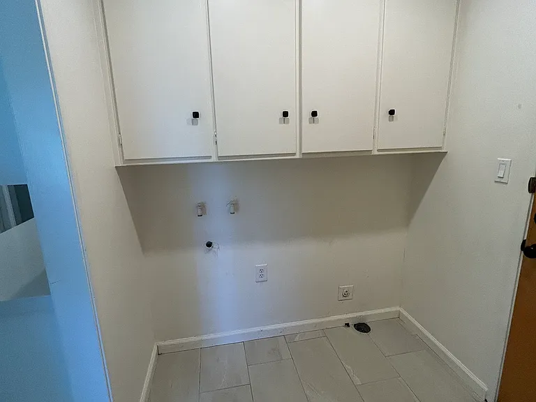 357 Birchwood Ct — Photo 40