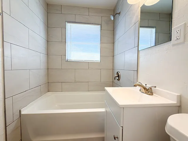 4302 NW Pollard Ave — Photo 9
