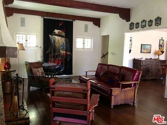 4th image of 1632 N Beverly Dr