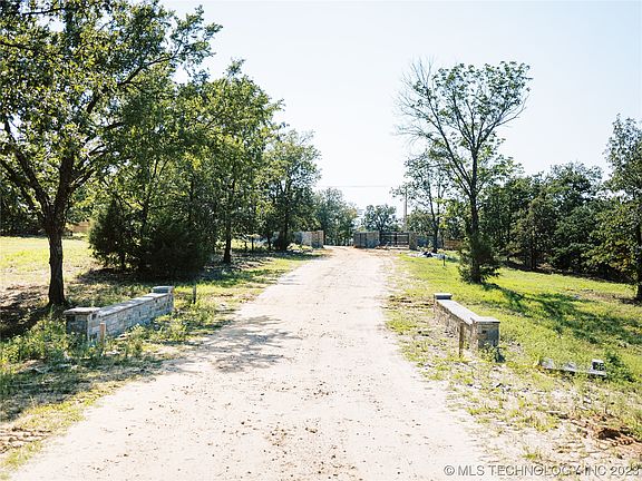 3rd image of 5914 Emberlyn Way