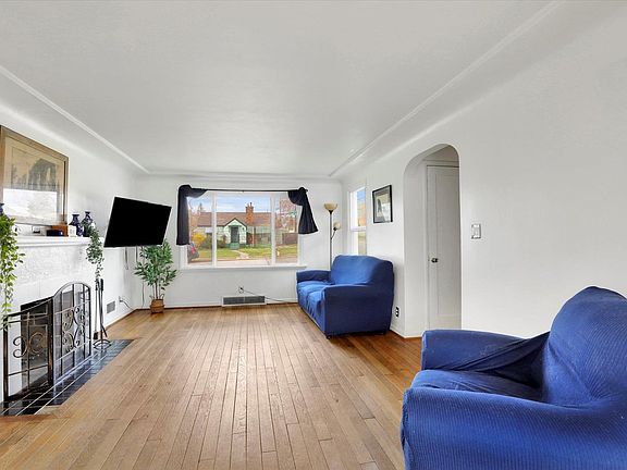 3rd image of 2603 W Lacrosse Ave