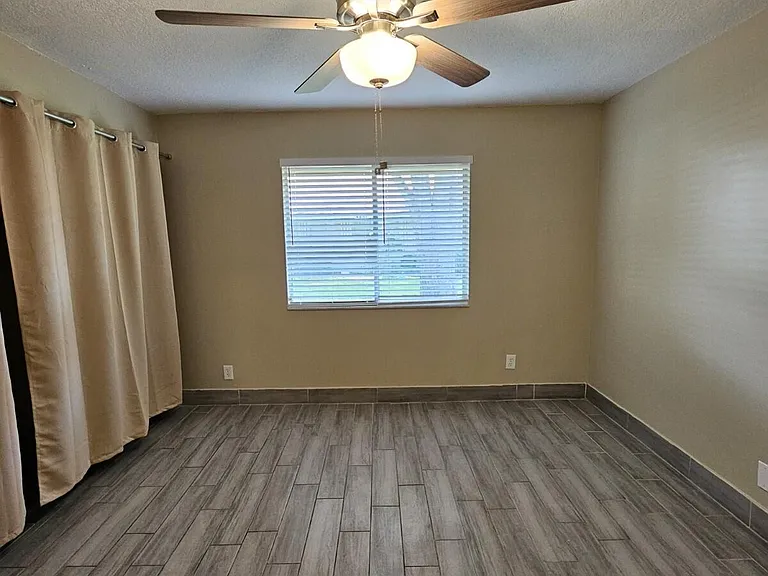 4859 Orleans Ct #C — Photo 11
