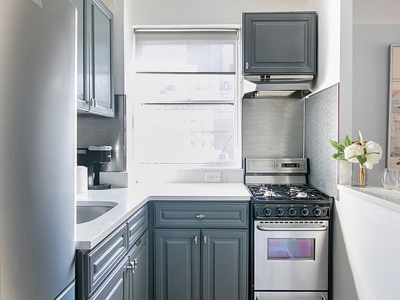 3rd image of 210 E 36th St APT 8J