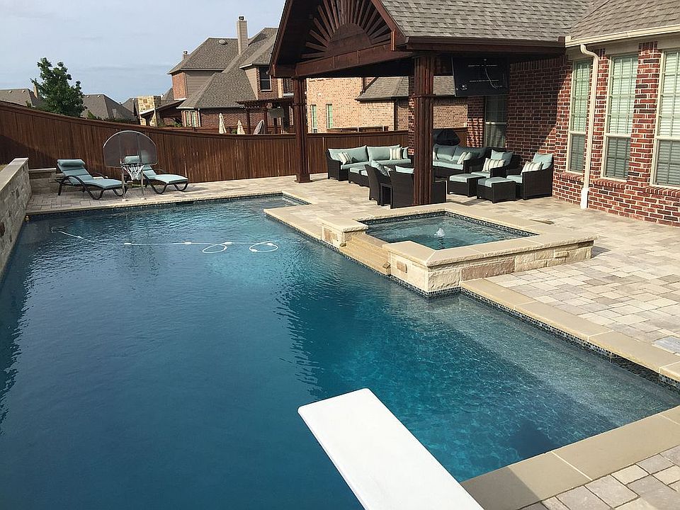 1st image of 5812 Waterford Ln