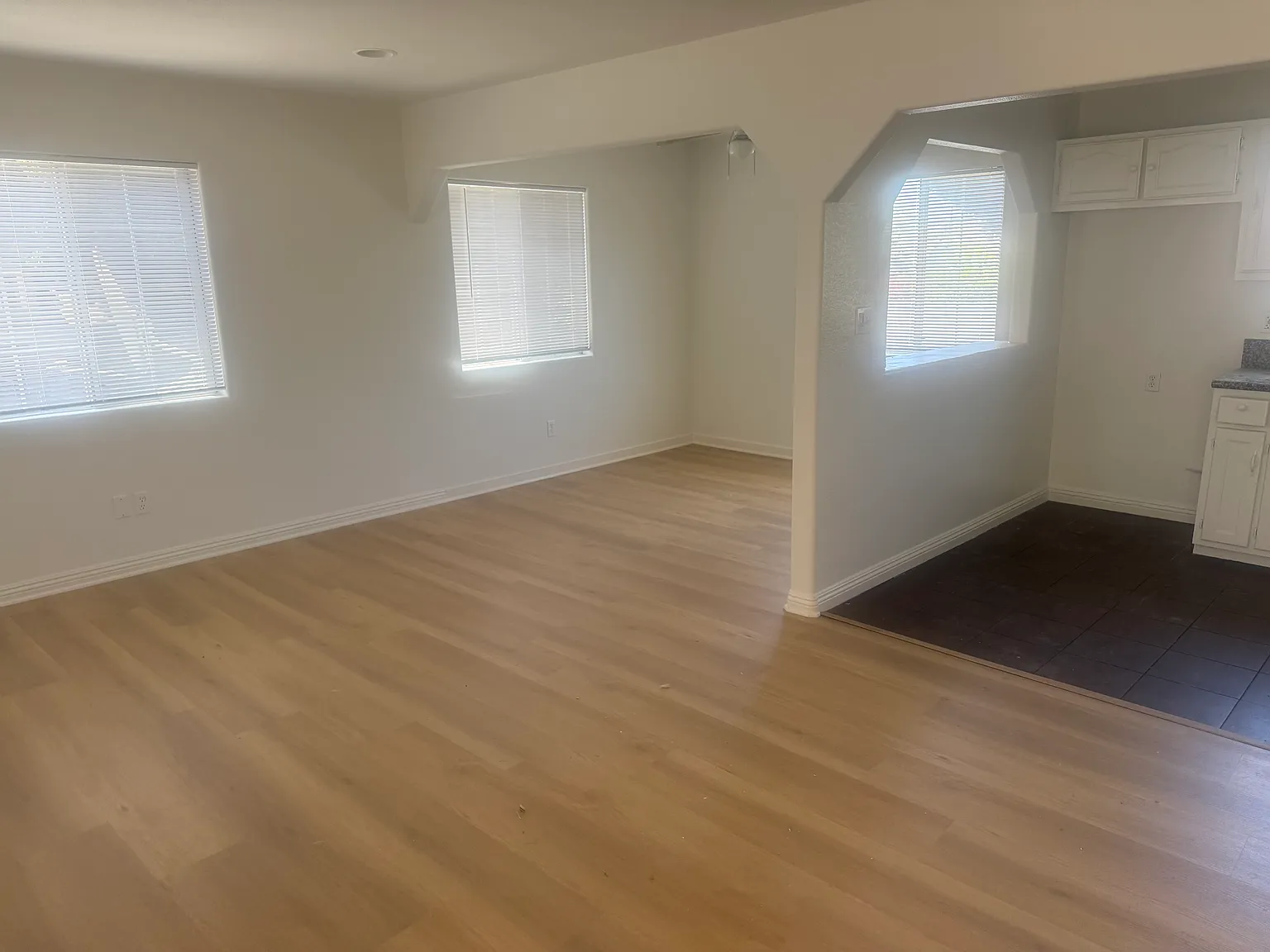 4 bed, 1275 sqft, $3,650 — Photo 2