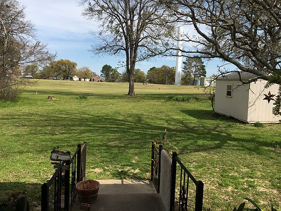 3rd image of 29 Woodlawn Way