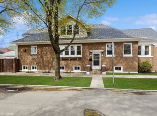 5301 W Berteau Ave, Chicago, IL 60641