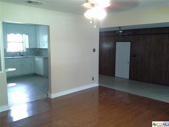 5th image of 518 Sunset Dr