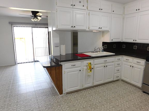4th image of 1820 W Avenue B