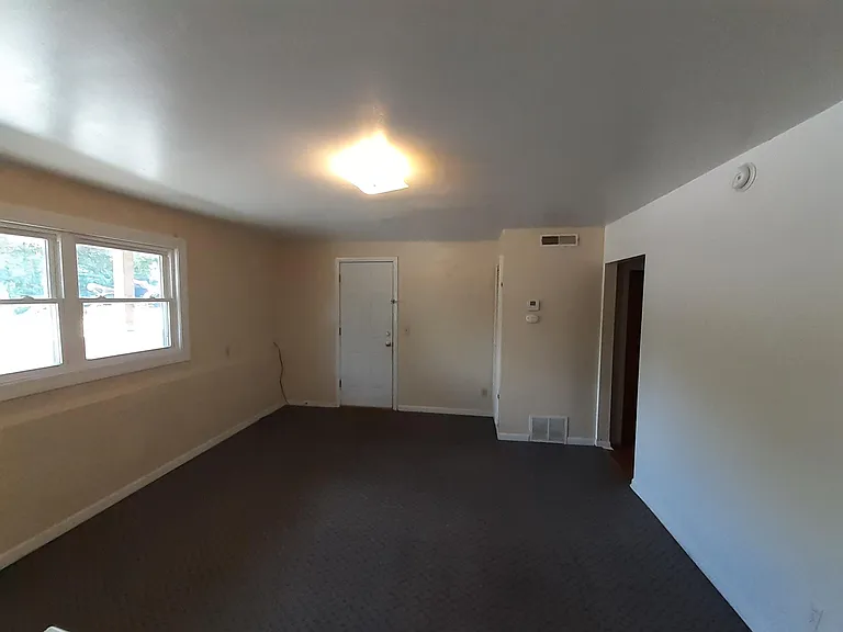 1016 S College Ave #E — Photo 5