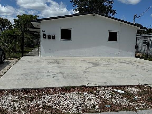 2nd image of 645 NW 11th St Unit 3