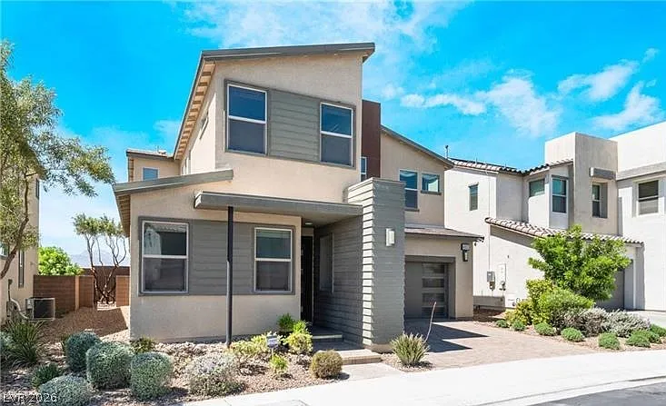 3 bed, 2.5 bath, 2415 sqft, $2,600 — Photo 2