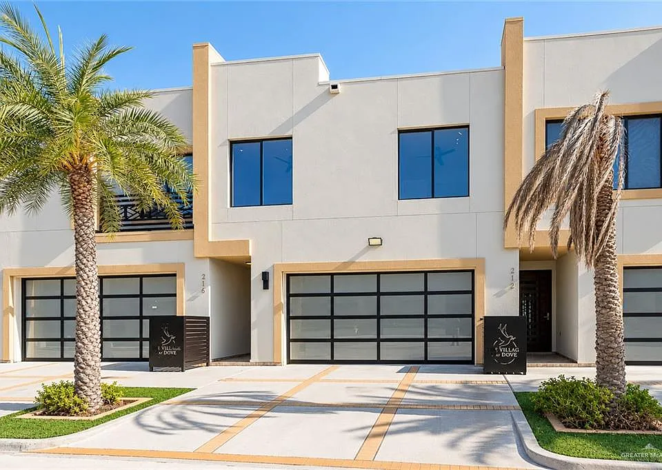 216 Canary Ave