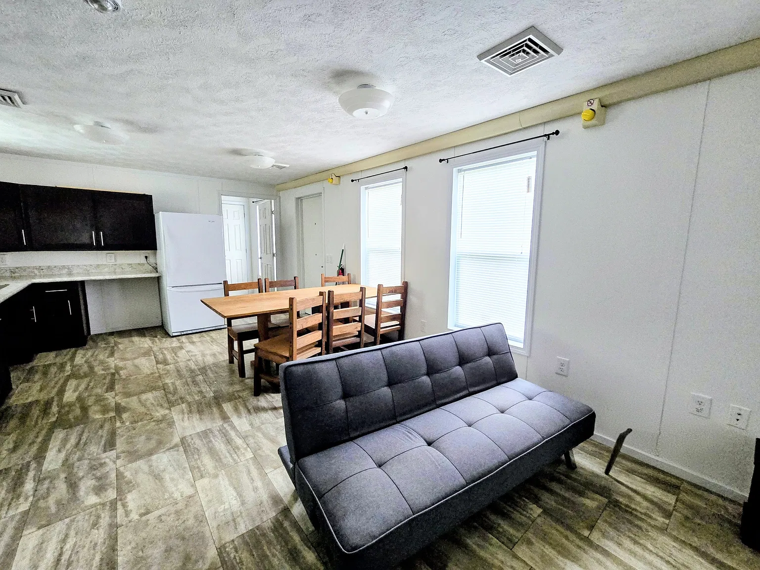 2 bed, $950 — Photo 3