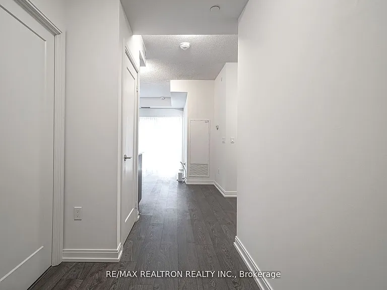 275 Village Green Sq #3315 — Photo 7