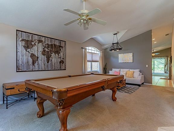 5th image of 897 N Lake Claire Cir