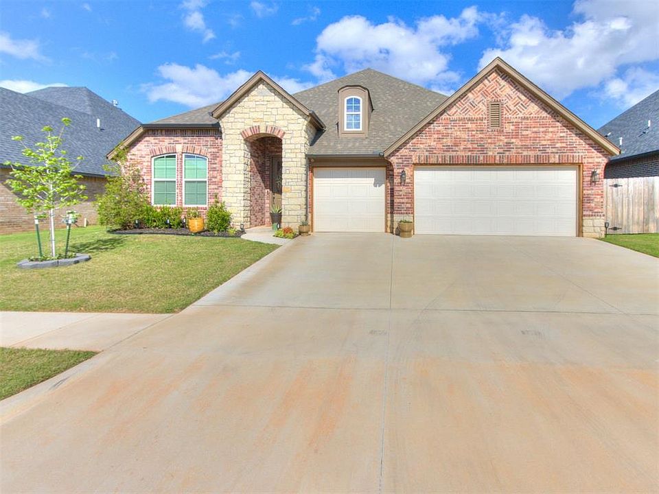 1st image of 408 Tralee Ln