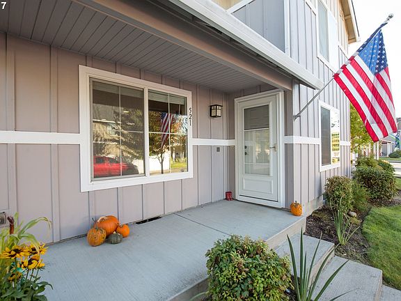 2nd image of 521 SE 13th Ave