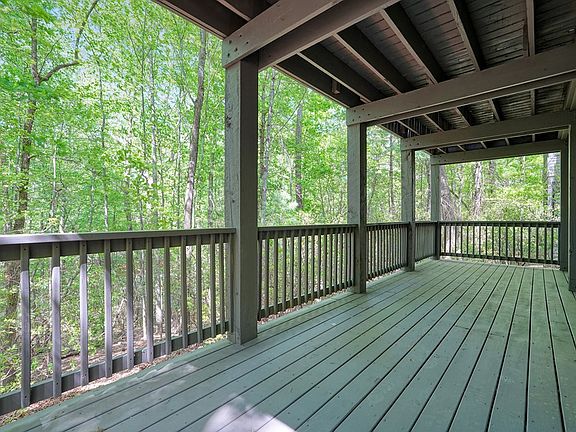 5th image of 230 Chestnut Rise Trl