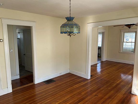 4th image of 72 French Ave #1