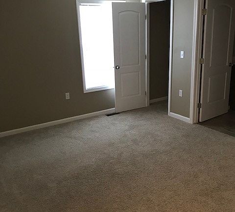 4th image of 205 Twin Hills Dr