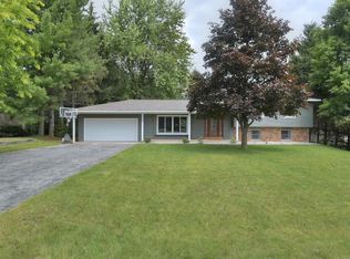5844 London Dr, Traverse City, MI 49685