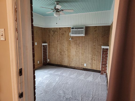4th image of 2361 Redwood Dr