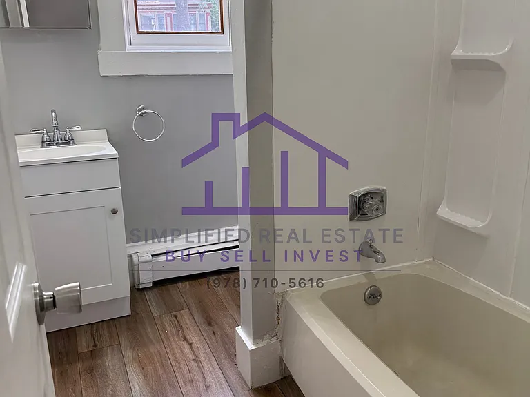 457 Main St #2 — Photo 7