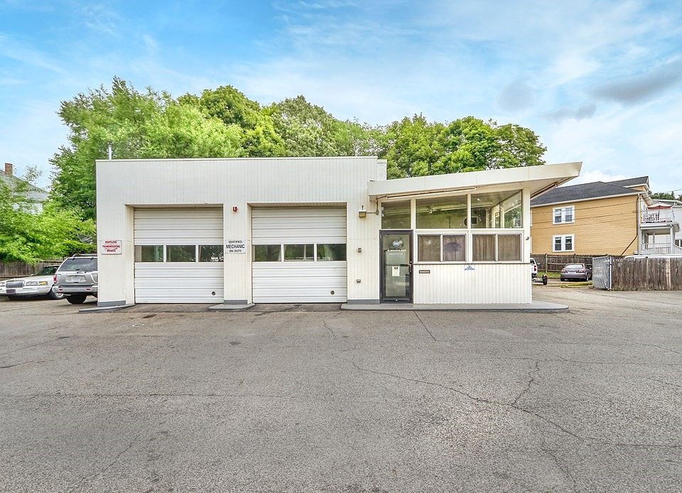 1st image of 325 Alewife Brook Pkwy