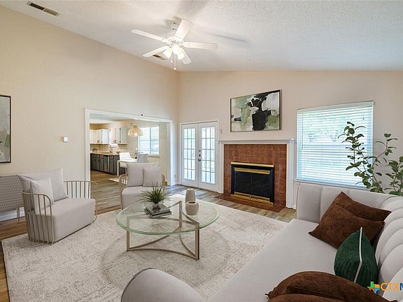 4th image of 1102 Ferndale Dr