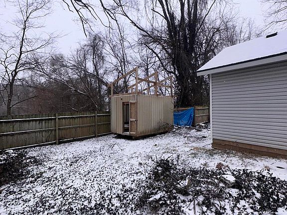 5th image of 1105 S Overhill Avenue