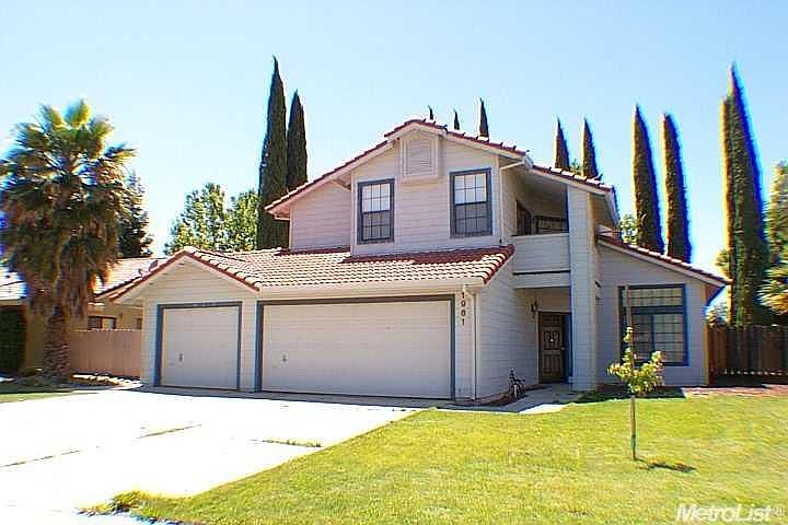 2nd image of 1981 Valley View Dr