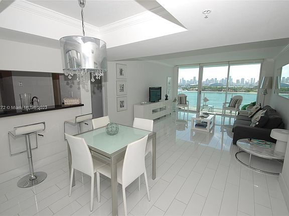 4th image of 650 West Ave APT 1405