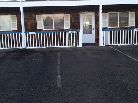 2nd image of 1411 AGER #203 Drive