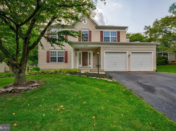 19703 Portsmouth Dr, Hagerstown, MD 21742