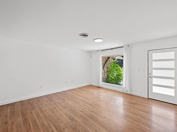5th image of 6802 Columbia Dr