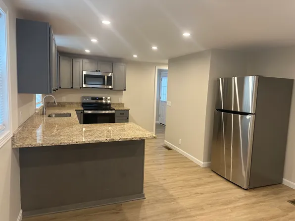 2 Newell Ct, Coventry, RI 02816