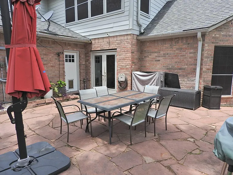 2319 Amber Springs Dr — Photo 42
