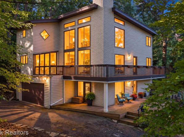 5405 Possum Ln