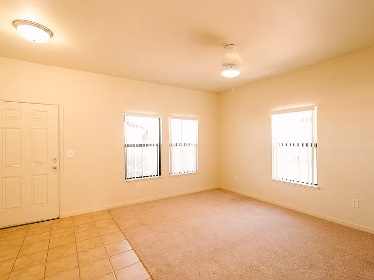 Soaring Heights Davis Monthan Air Force Base Housing — Photo 11