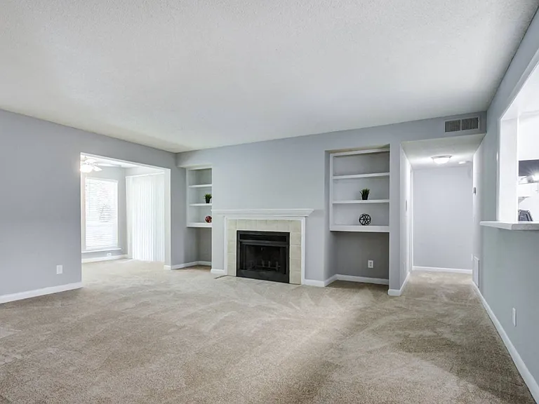 Laurel Oaks — Photo 15