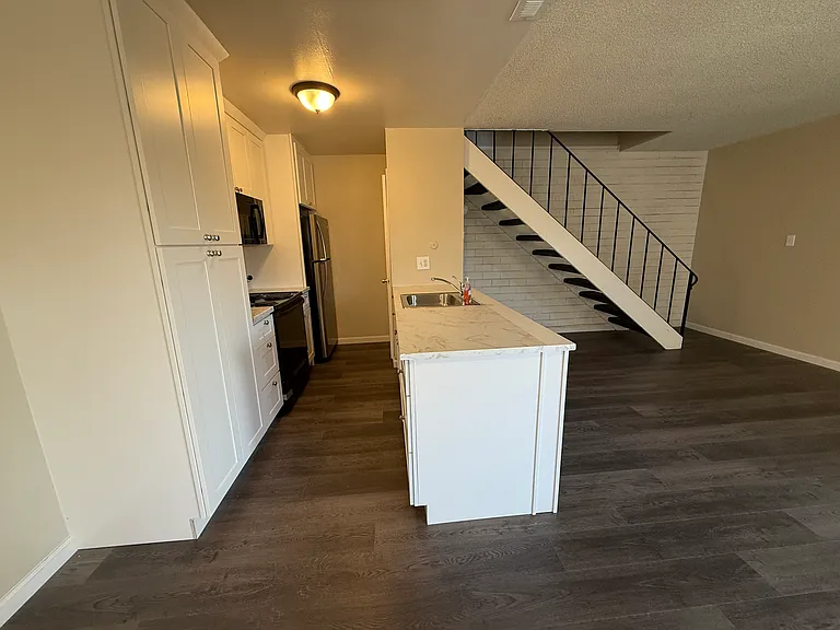 434 E Bianchi Rd #3 — Photo 24