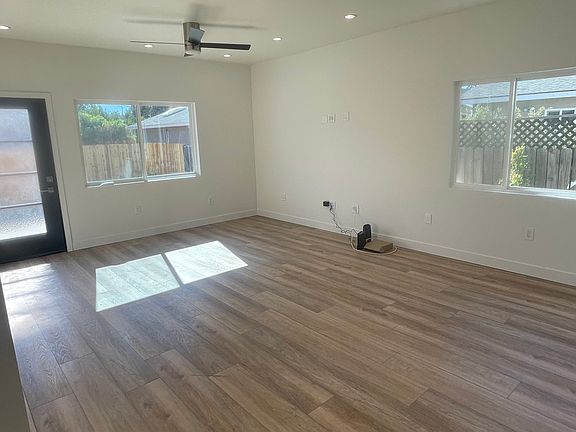 5th image of 22745 Leonora Dr