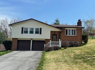 625 Robin St, Bluefield, VA 24605